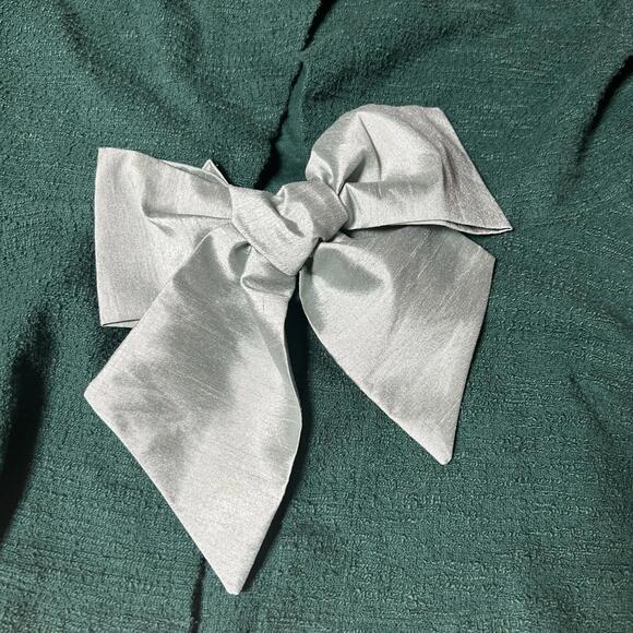 NWT Anthropologie Green Holly Open Back Bow Sweater XS Holiday Coquette - Picture 2 of 9